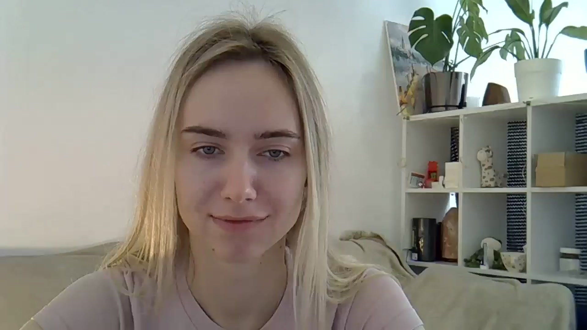 Gallery image thumbnail from Ocean__Soul's myfreecams stream on, 04/15/2025, 08:56 image 9 of 20