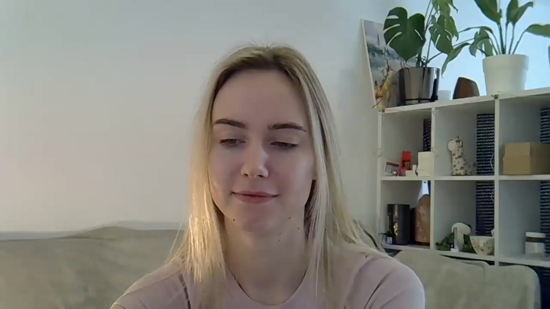 Gallery image thumbnail from Ocean__Soul's myfreecams stream on, 04/15/2025, 08:56 image 19 of 20