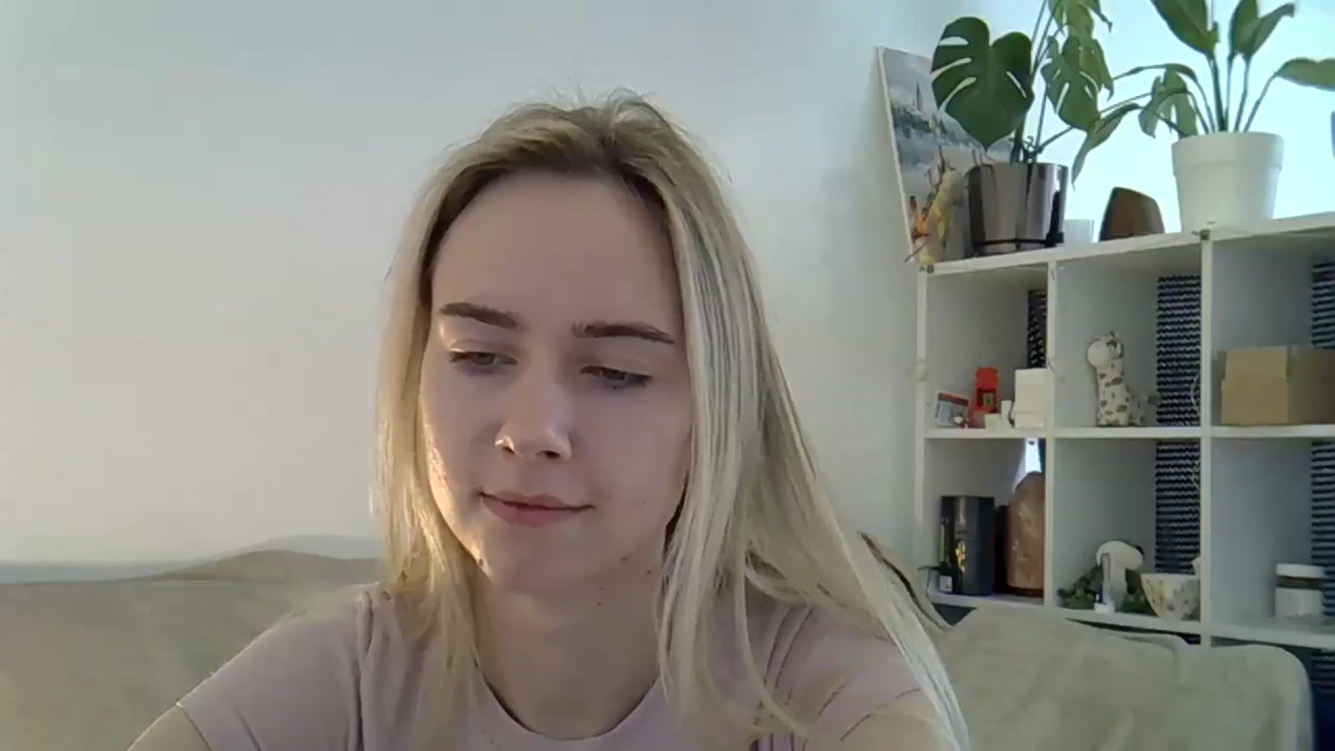 Gallery image thumbnail from Ocean__Soul's myfreecams stream on, 04/15/2025, 08:56 image 15 of 20