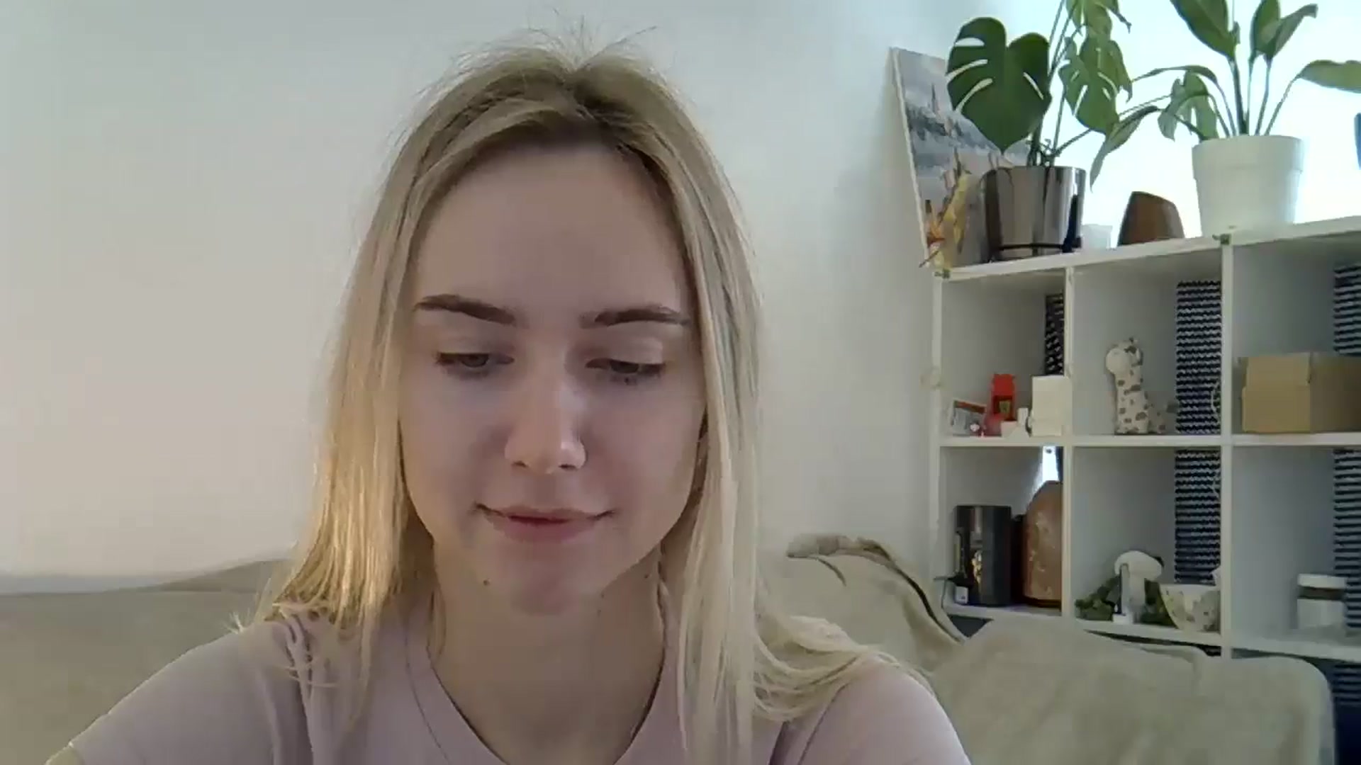 Gallery image thumbnail from Ocean__Soul's myfreecams stream on, 04/15/2025, 08:56 image 8 of 20