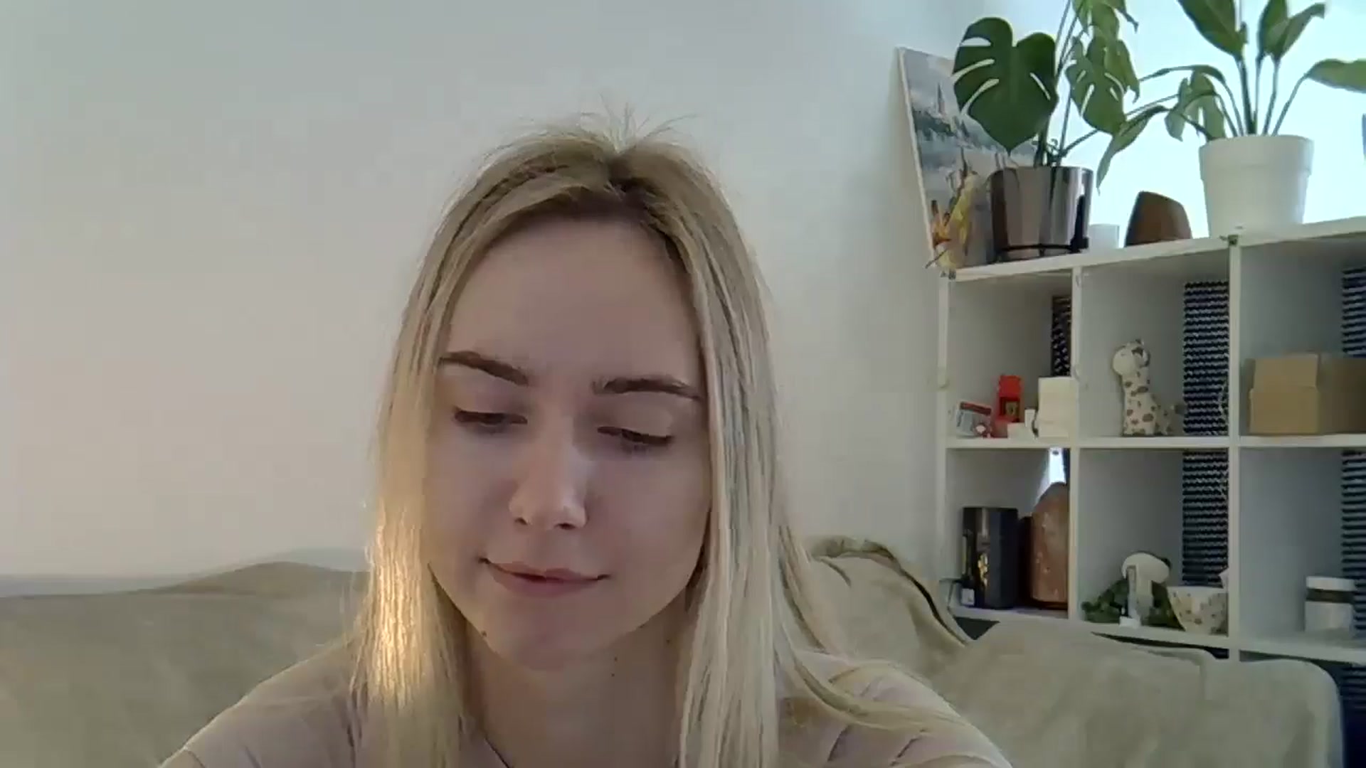 Gallery image thumbnail from Ocean__Soul's myfreecams stream on, 04/15/2025, 08:56 image 13 of 20