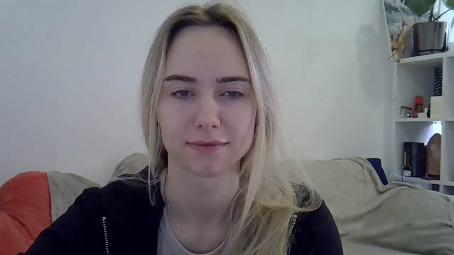 Gallery image thumbnail from Ocean__Soul's myfreecams stream on, 04/16/2025, 06:24 image 10 of 20