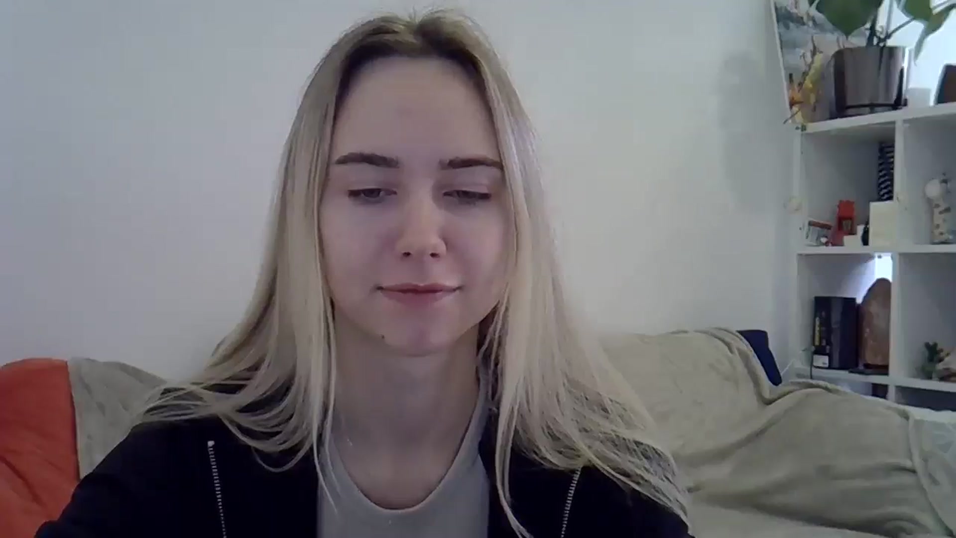 Gallery image thumbnail from Ocean__Soul's myfreecams stream on, 04/16/2025, 06:24 image 9 of 20
