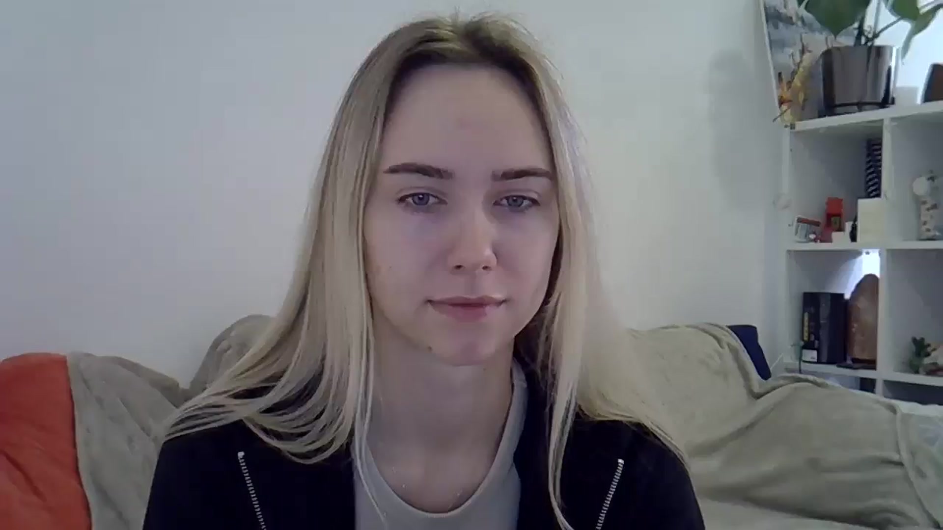Gallery image thumbnail from Ocean__Soul's myfreecams stream on, 04/16/2025, 06:24 image 7 of 20
