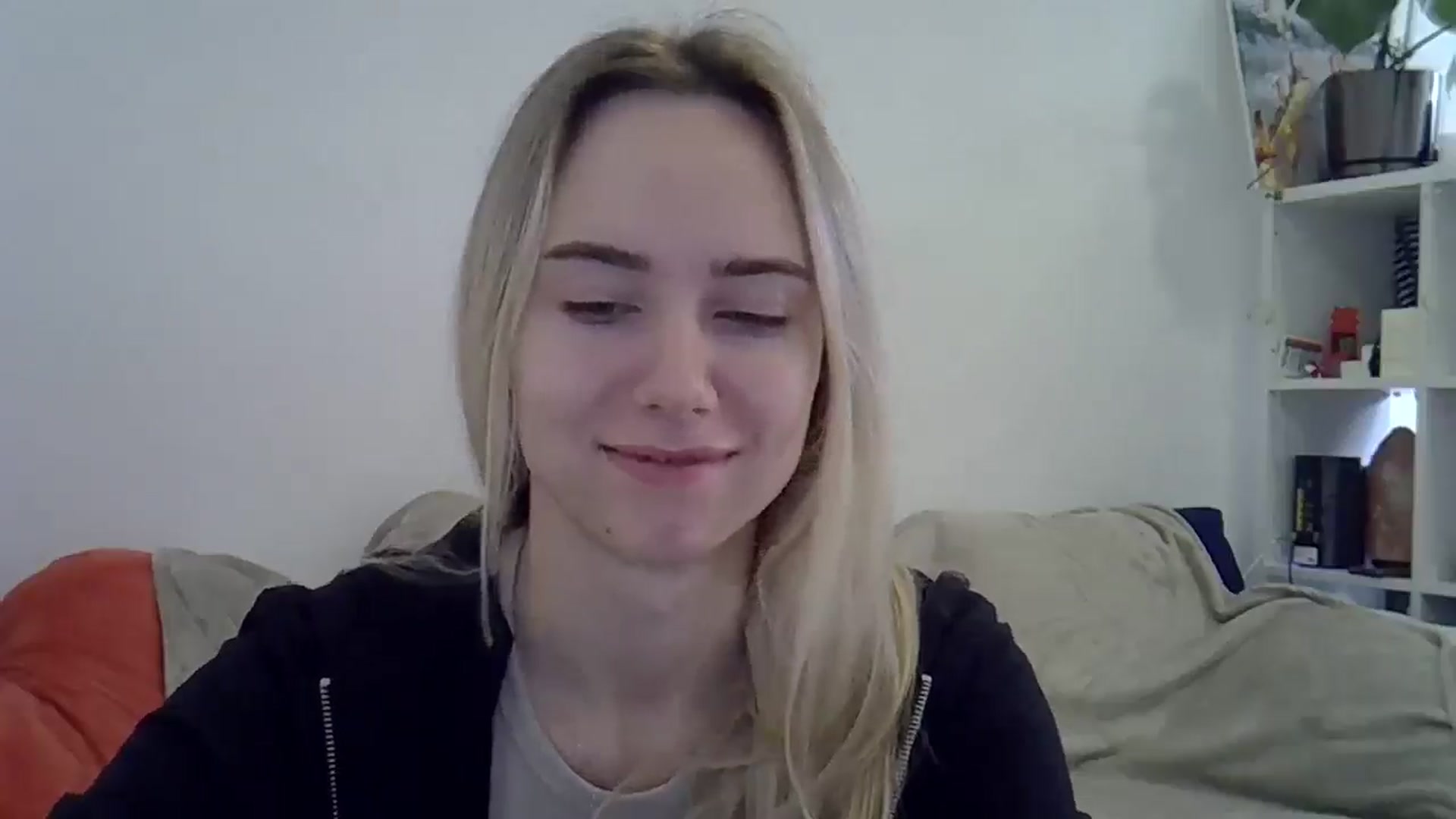 Gallery image thumbnail from Ocean__Soul's myfreecams stream on, 04/16/2025, 06:24 image 11 of 20