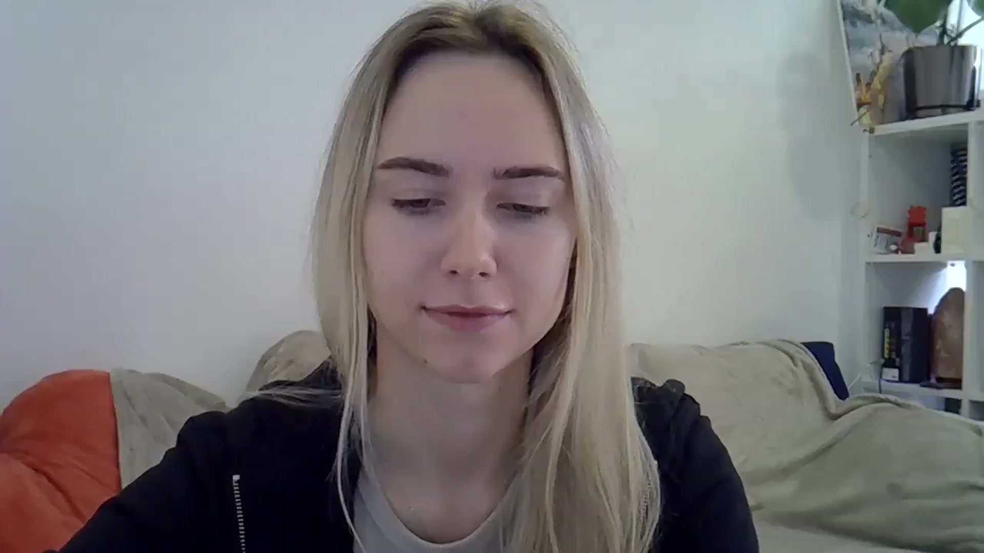 Gallery image thumbnail from Ocean__Soul's myfreecams stream on, 04/16/2025, 06:24 image 18 of 20