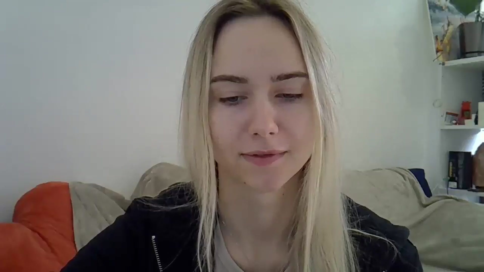 Gallery image thumbnail from Ocean__Soul's myfreecams stream on, 04/16/2025, 06:38 image 7 of 20