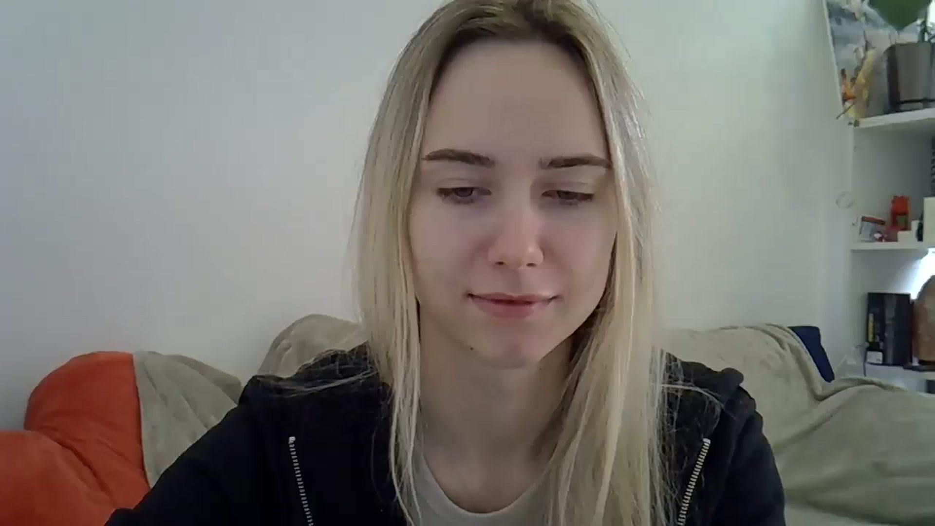 Gallery image thumbnail from Ocean__Soul's myfreecams stream on, 04/16/2025, 06:38 image 12 of 20