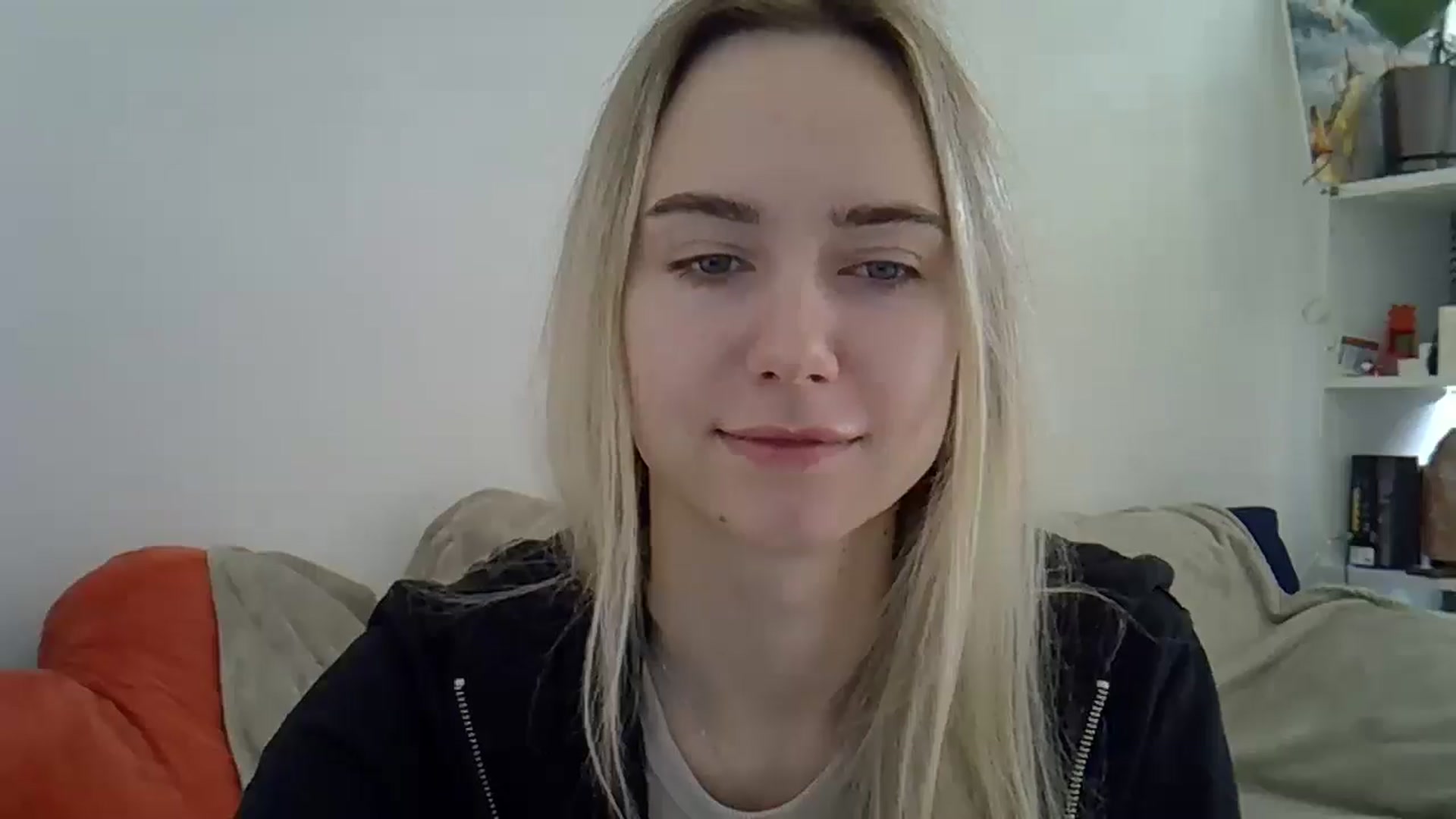 Gallery image thumbnail from Ocean__Soul's myfreecams stream on, 04/16/2025, 06:38 image 10 of 20