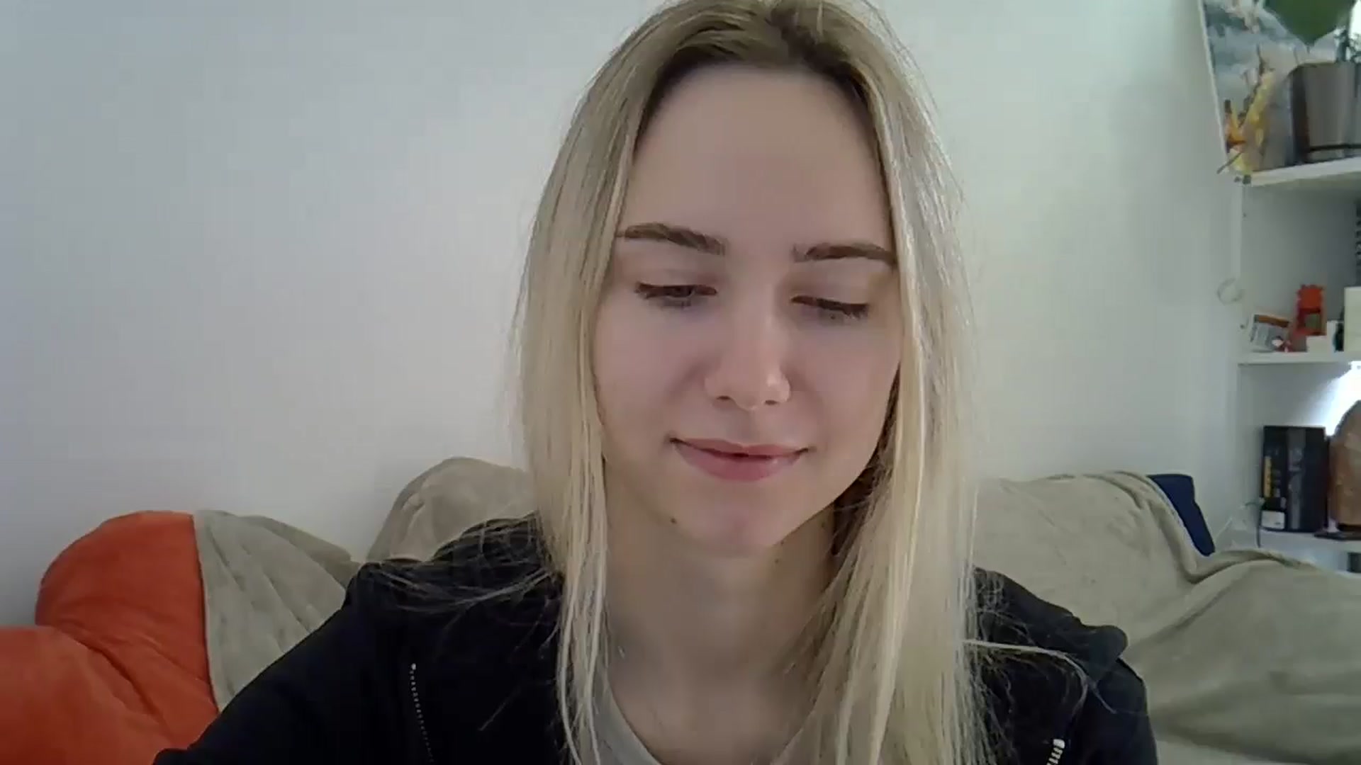 Gallery image thumbnail from Ocean__Soul's myfreecams stream on, 04/16/2025, 06:38 image 17 of 20