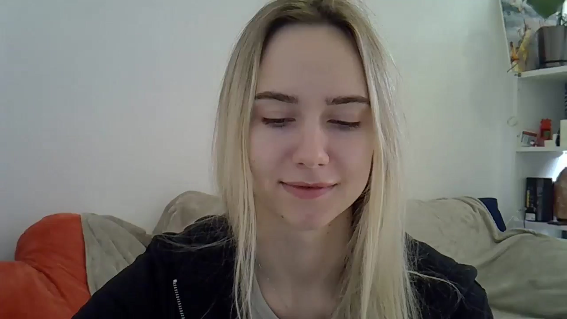 Gallery image thumbnail from Ocean__Soul's myfreecams stream on, 04/16/2025, 06:38 image 9 of 20