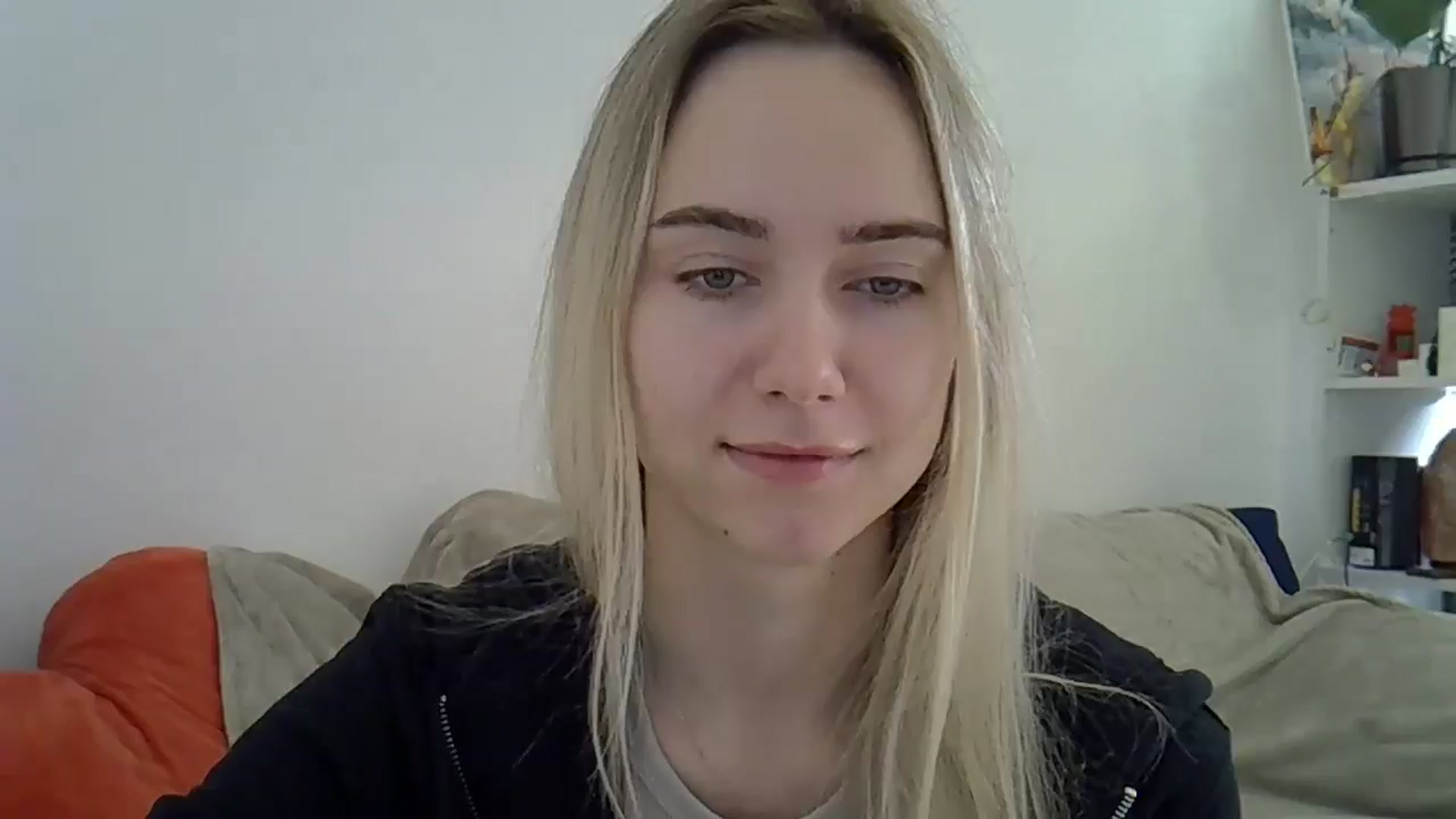 Gallery image thumbnail from Ocean__Soul's myfreecams stream on, 04/16/2025, 06:38 image 13 of 20