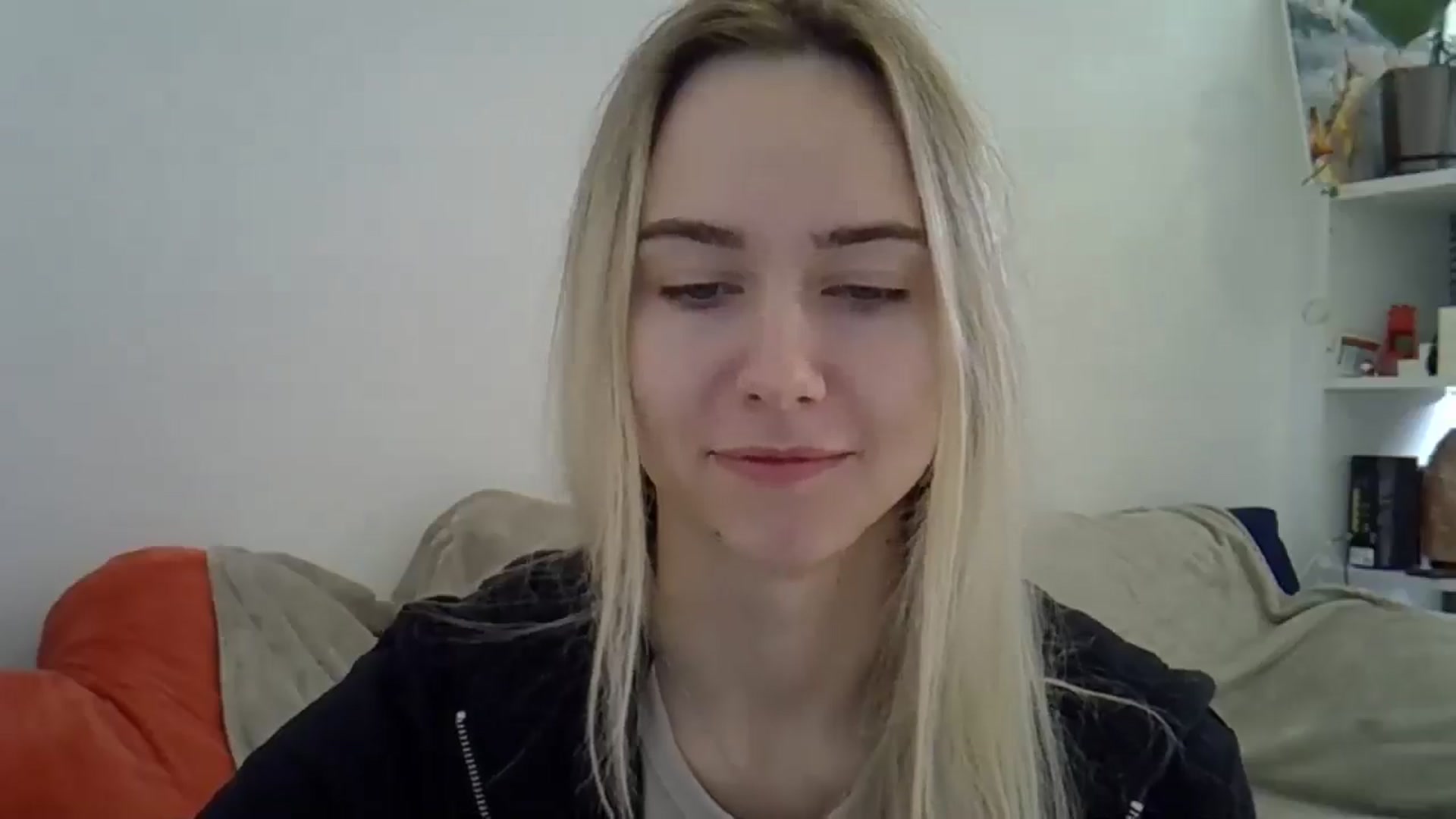 Gallery image thumbnail from Ocean__Soul's myfreecams stream on, 04/16/2025, 06:38 image 8 of 20