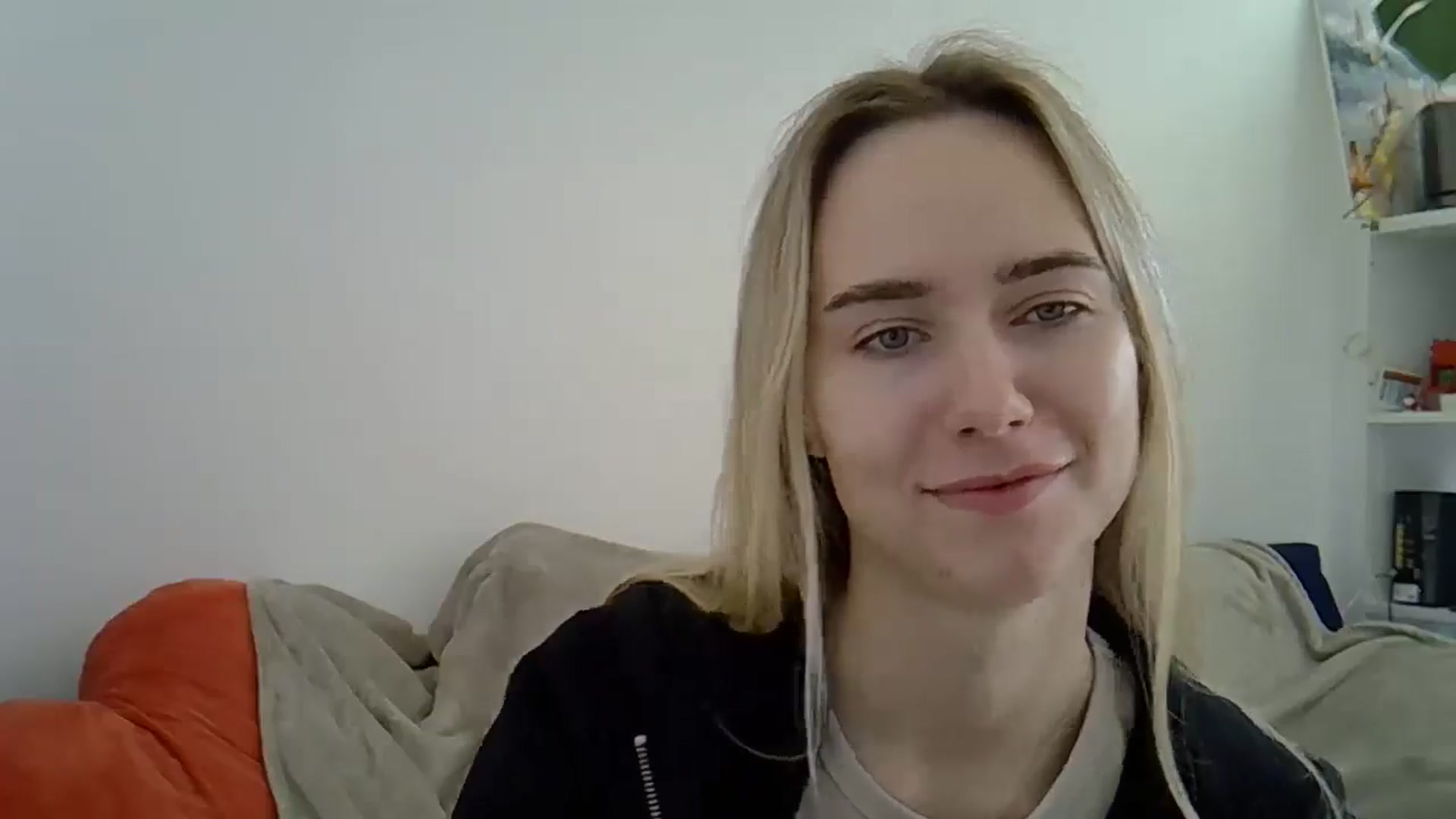 Gallery image thumbnail from Ocean__Soul's myfreecams stream on, 04/16/2025, 07:59 image 6 of 20