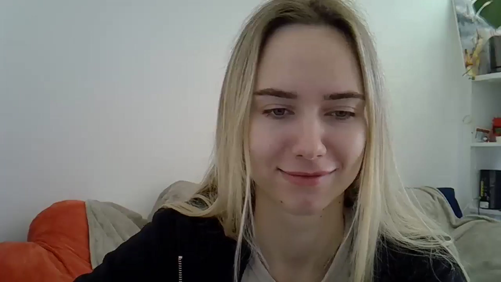 Gallery image thumbnail from Ocean__Soul's myfreecams stream on, 04/16/2025, 07:59 image 11 of 20