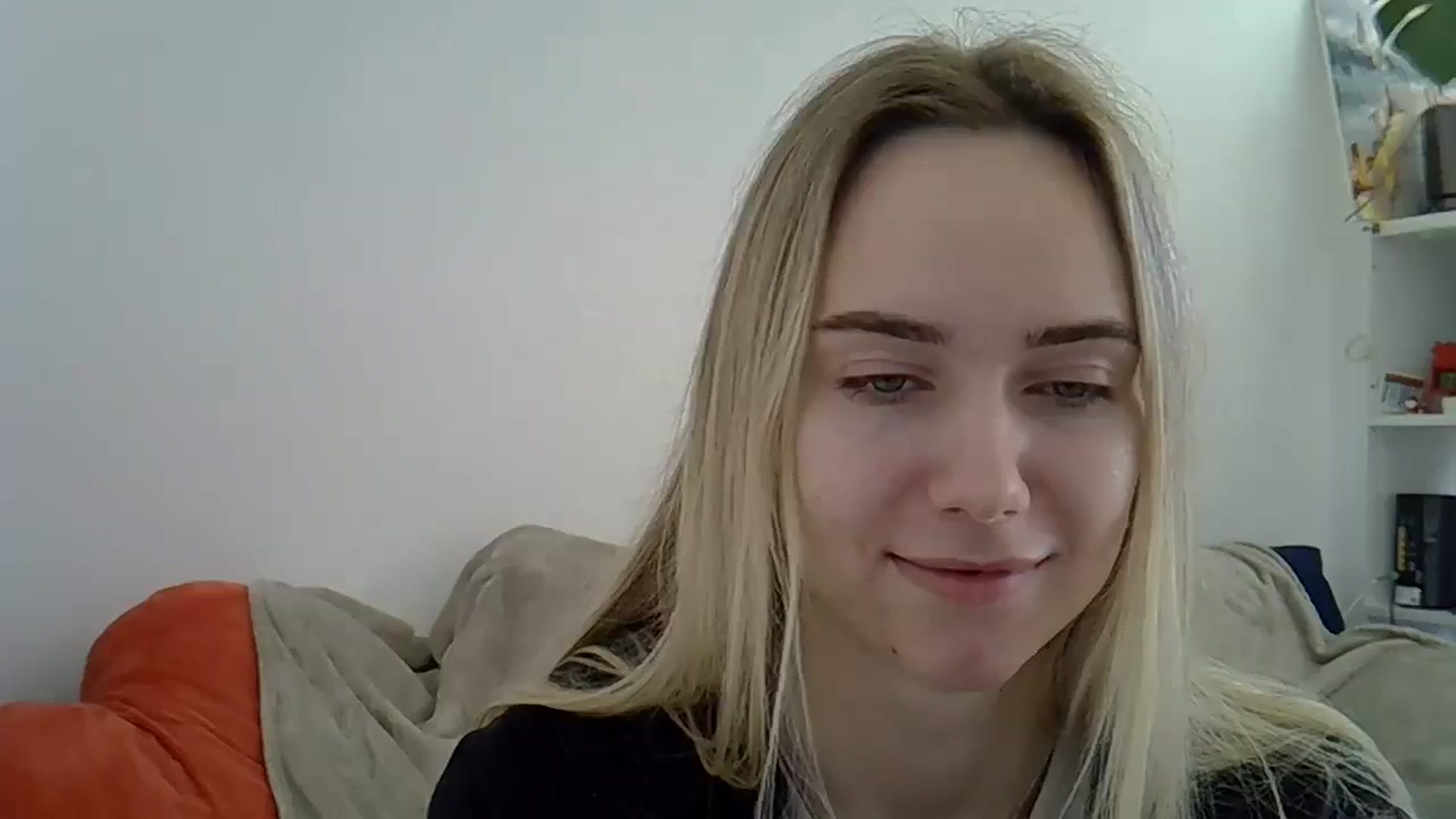 Gallery image thumbnail from Ocean__Soul's myfreecams stream on, 04/16/2025, 07:59 image 19 of 20