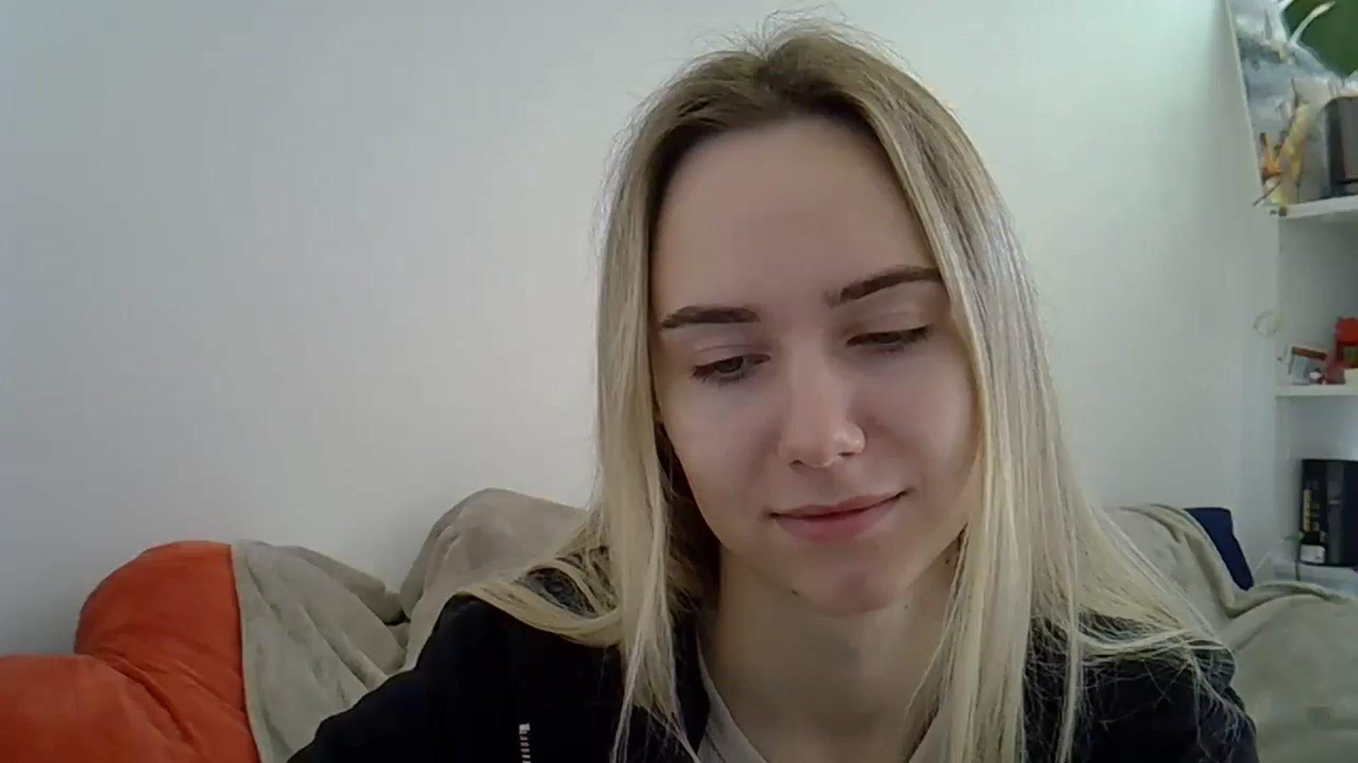 Gallery image thumbnail from Ocean__Soul's myfreecams stream on, 04/16/2025, 07:59 image 13 of 20