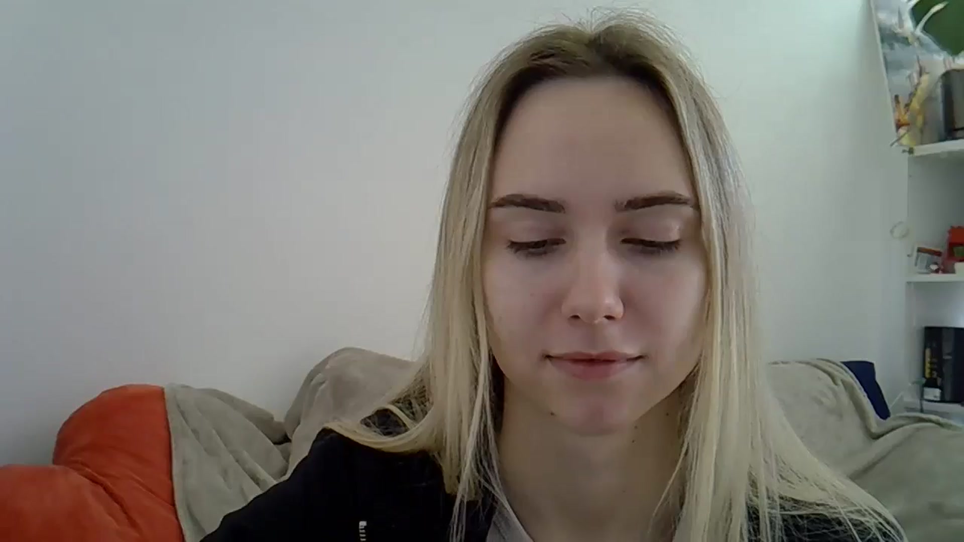 Gallery image thumbnail from Ocean__Soul's myfreecams stream on, 04/16/2025, 07:59 image 17 of 20