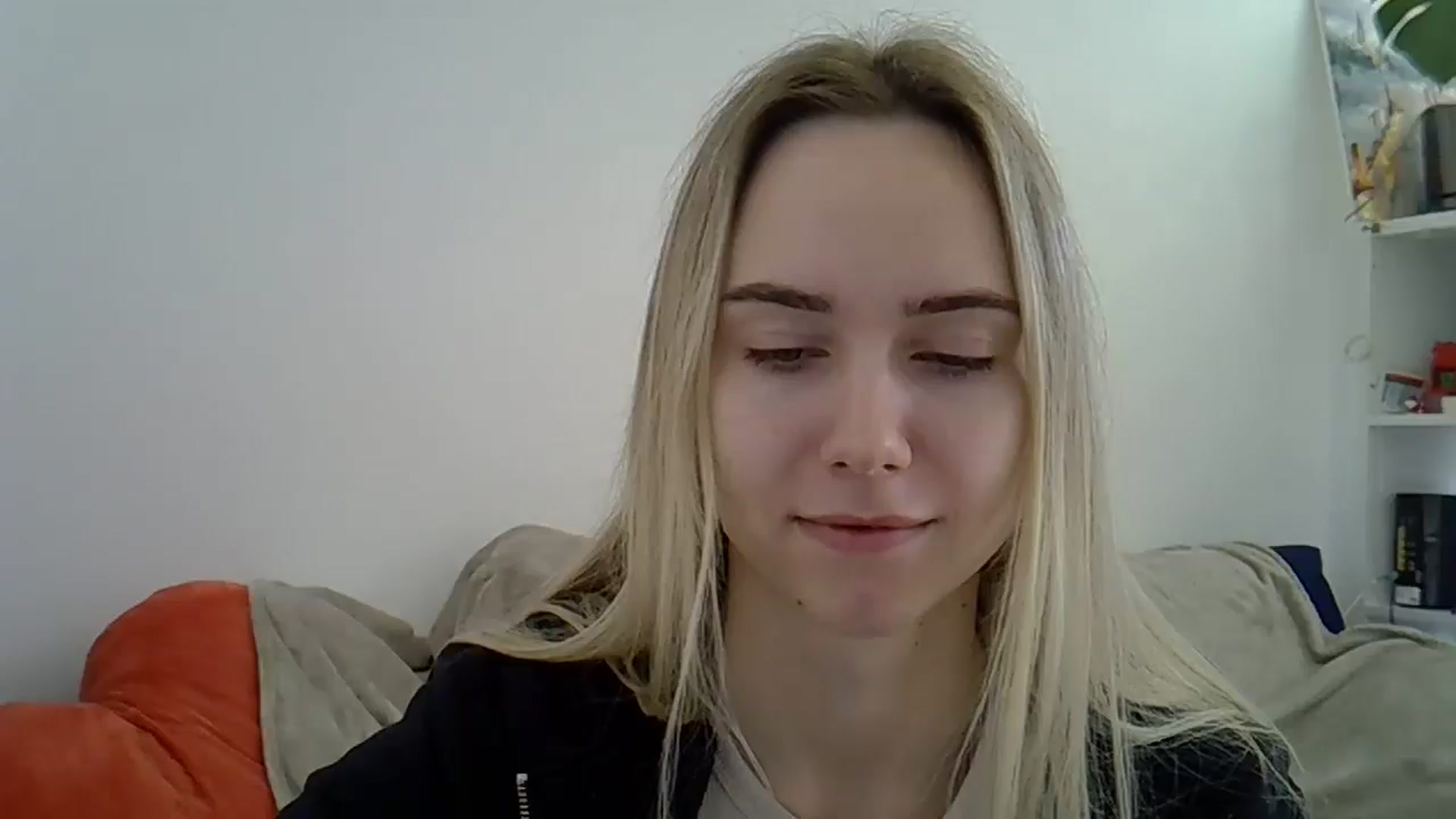 Gallery image thumbnail from Ocean__Soul's myfreecams stream on, 04/16/2025, 07:59 image 15 of 20