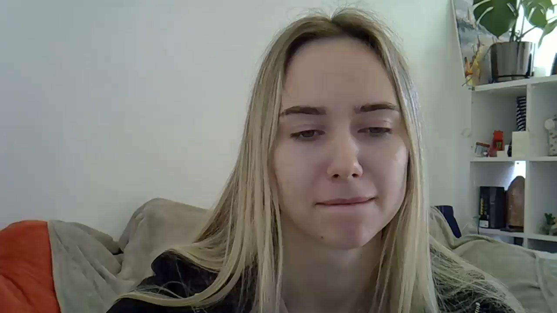 Gallery image thumbnail from Ocean__Soul's myfreecams stream on, 04/16/2025, 08:47 image 13 of 20