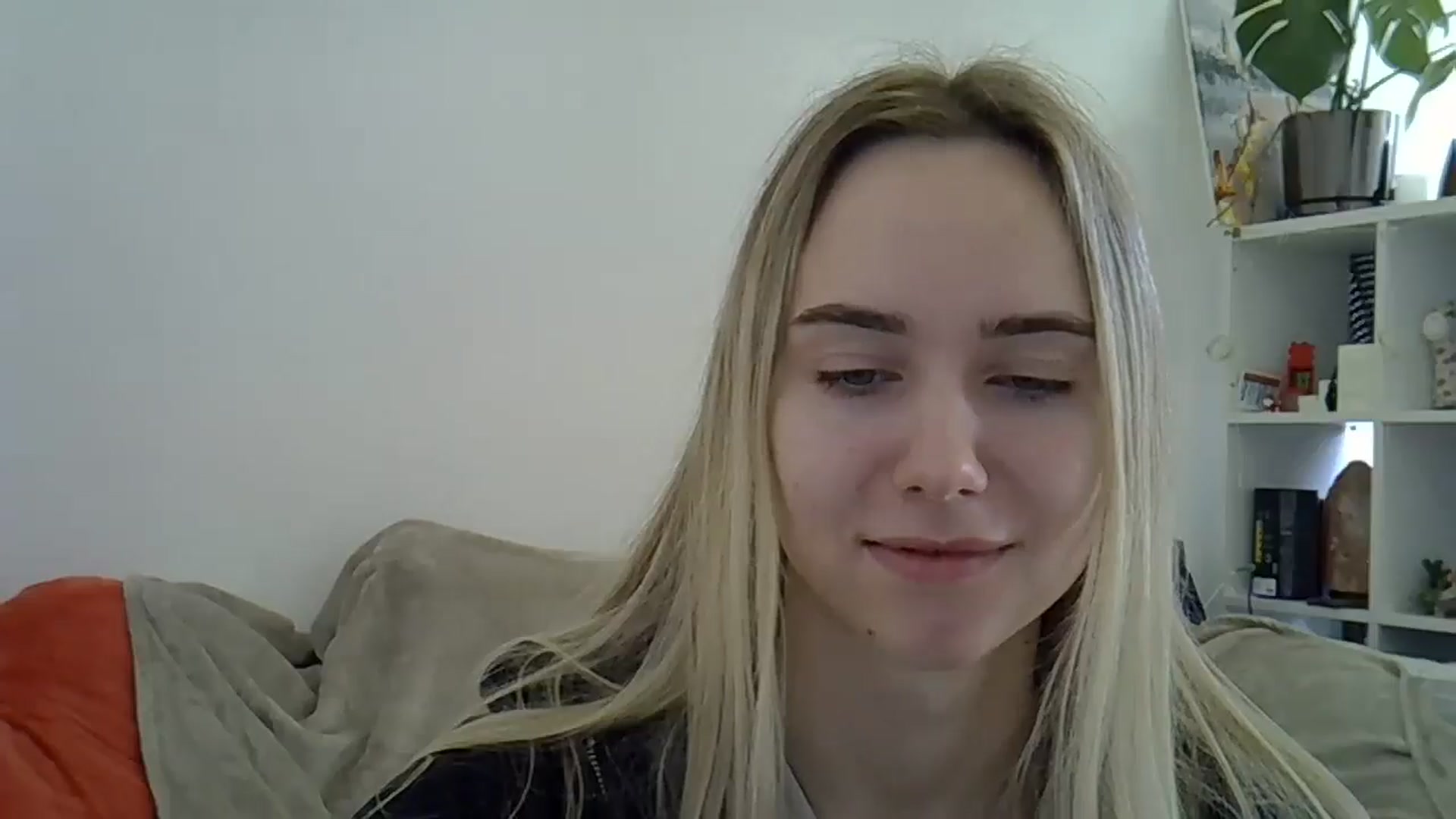 Gallery image thumbnail from Ocean__Soul's myfreecams stream on, 04/16/2025, 09:02 image 9 of 20