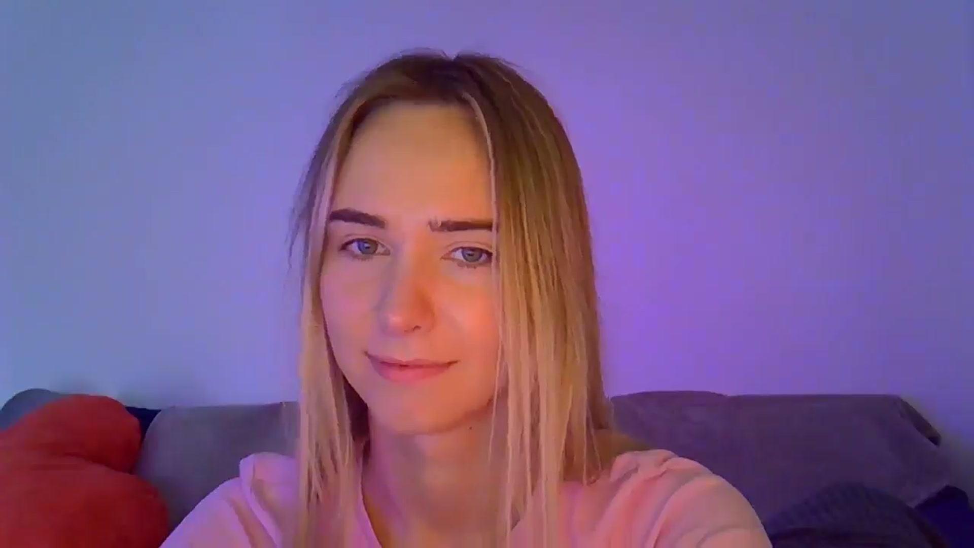 Gallery image thumbnail from Ocean__Soul's myfreecams stream on, 04/18/2025, 16:23 image 16 of 20
