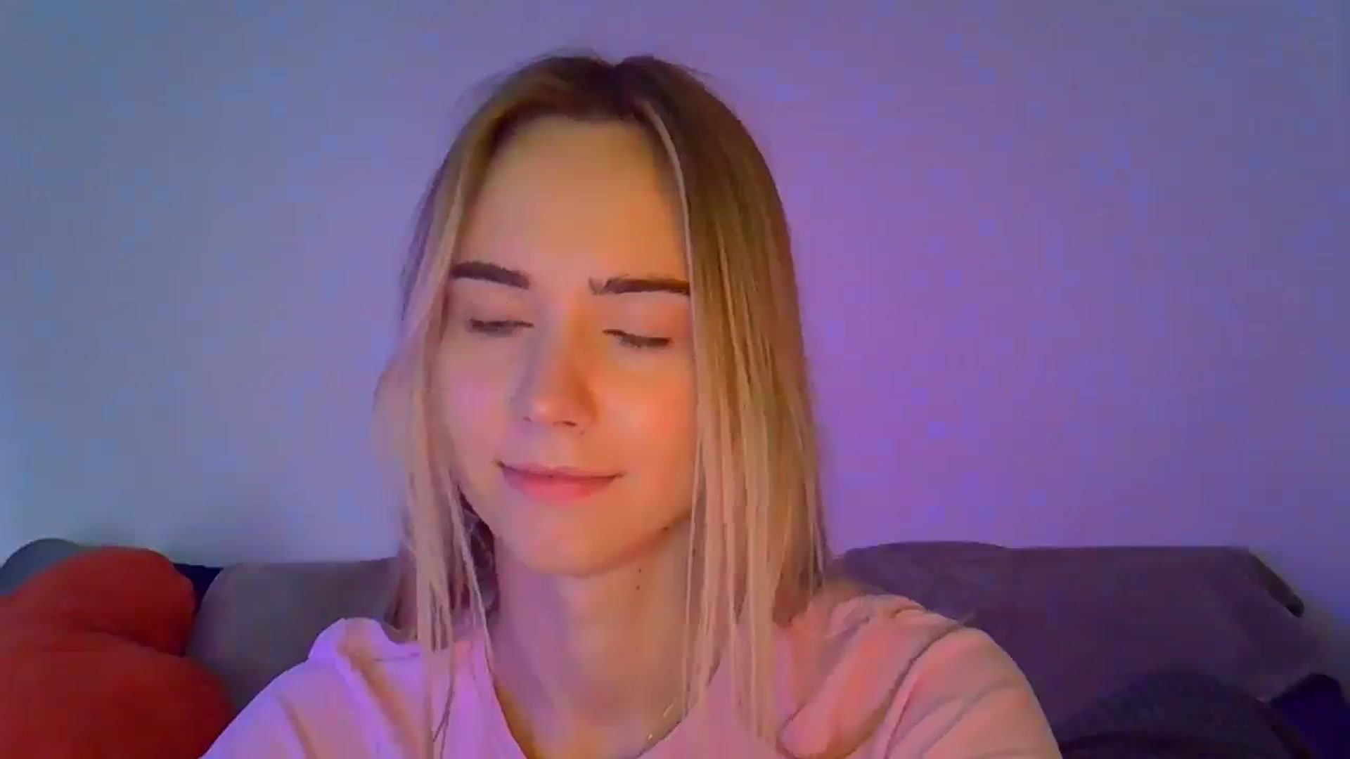 Gallery image thumbnail from Ocean__Soul's myfreecams stream on, 04/18/2025, 16:23 image 7 of 20