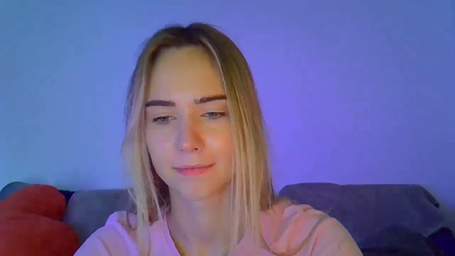 Gallery image thumbnail from Ocean__Soul's myfreecams stream on, 04/18/2025, 16:23 image 8 of 20