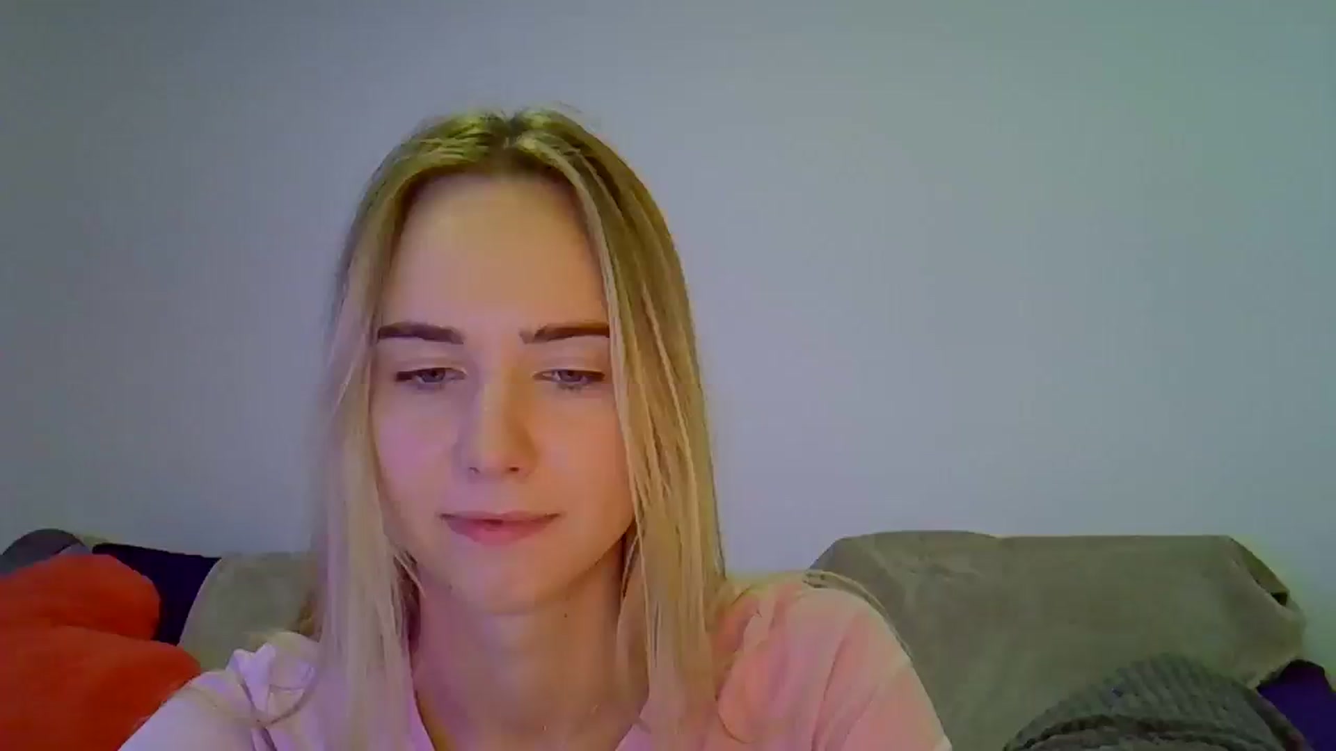 Gallery image thumbnail from Ocean__Soul's myfreecams stream on, 04/18/2025, 18:42 image 6 of 20