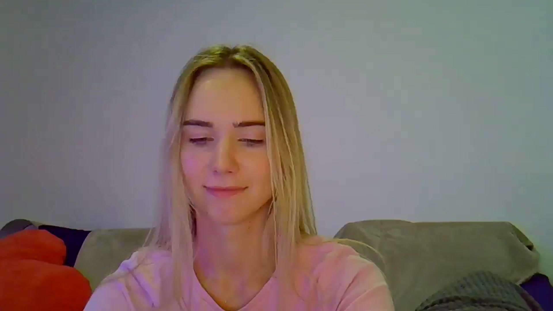 Gallery image thumbnail from Ocean__Soul's myfreecams stream on, 04/18/2025, 18:42 image 7 of 20