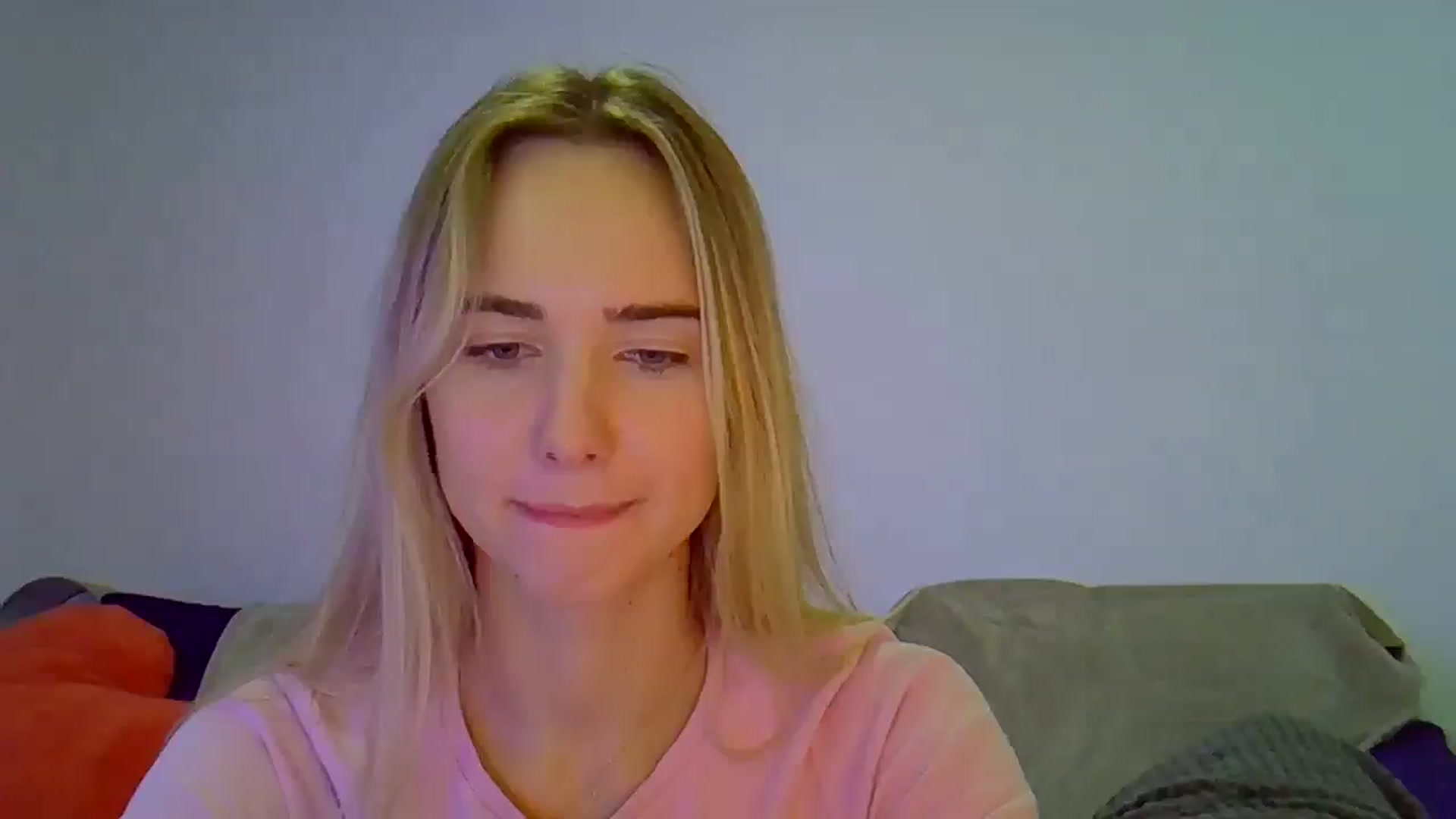 Gallery image thumbnail from Ocean__Soul's myfreecams stream on, 04/18/2025, 18:42 image 13 of 20