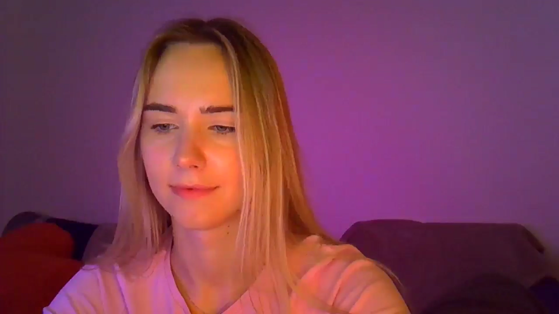 Gallery image thumbnail from Ocean__Soul's myfreecams stream on, 04/18/2025, 18:42 image 19 of 20