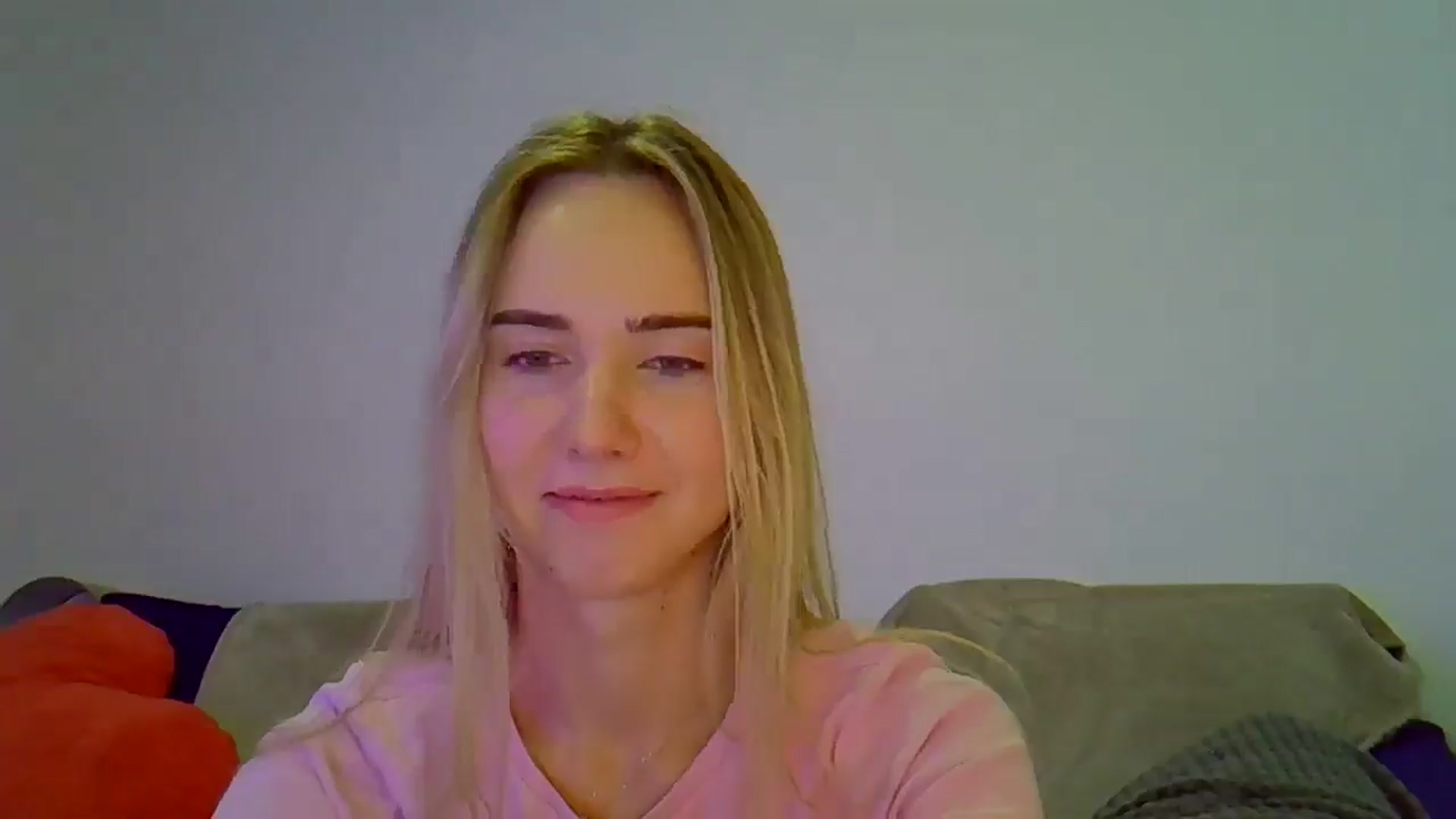 Gallery image thumbnail from Ocean__Soul's myfreecams stream on, 04/18/2025, 18:42 image 8 of 20