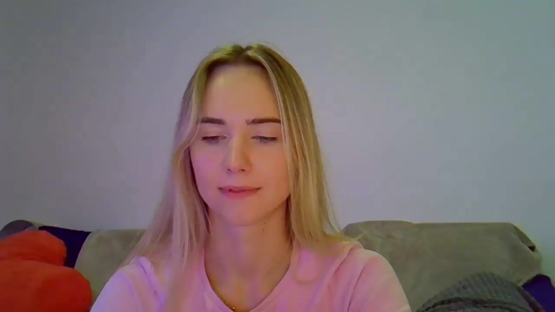 Gallery image thumbnail from Ocean__Soul's myfreecams stream on, 04/18/2025, 18:42 image 12 of 20