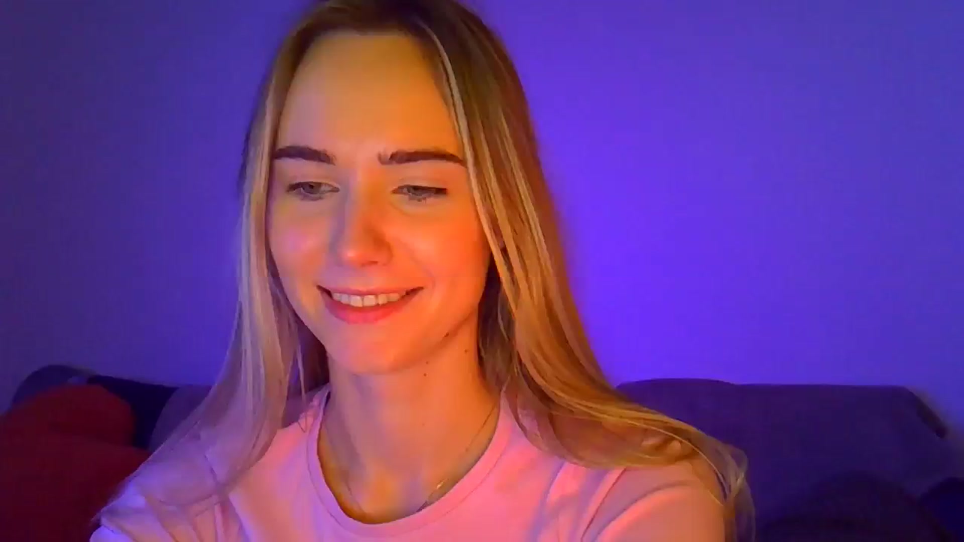 Gallery image thumbnail from Ocean__Soul's myfreecams stream on, 04/18/2025, 19:52 image 2 of 20