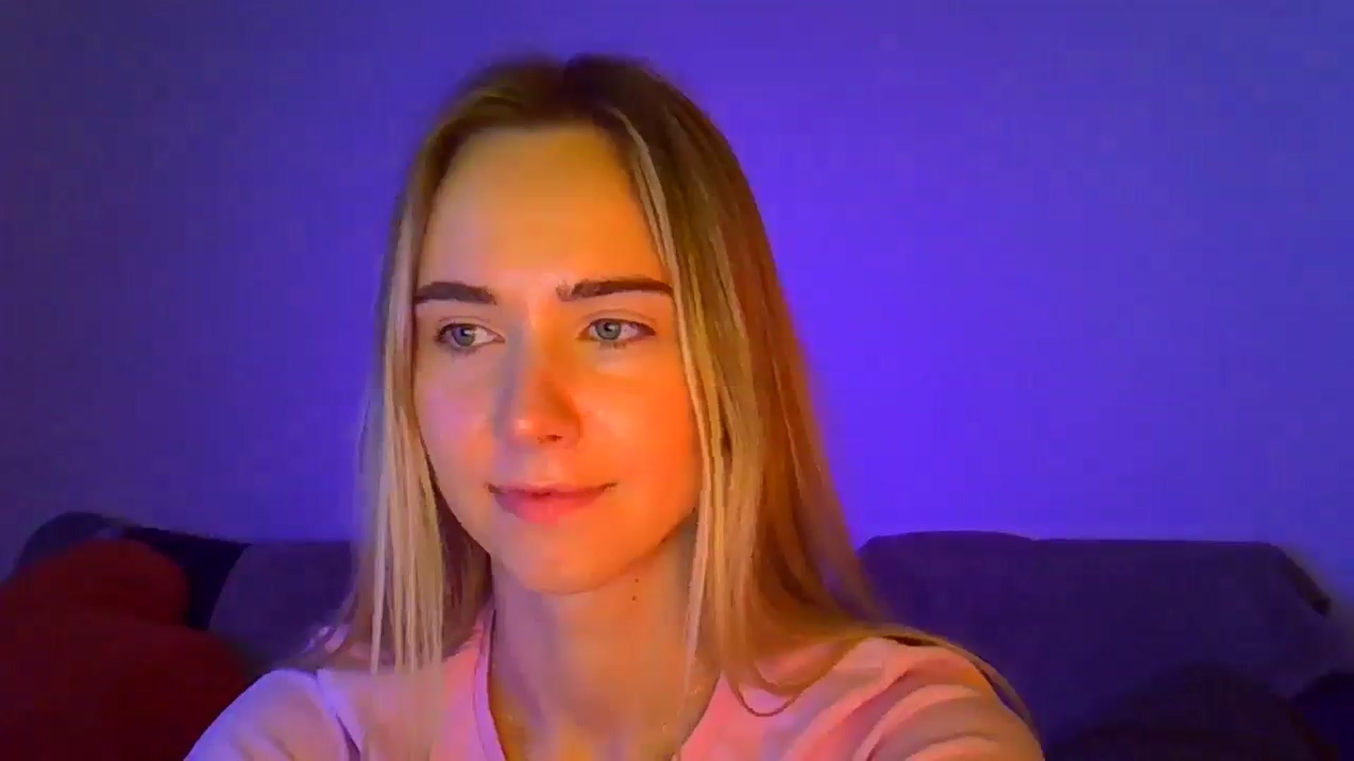 Gallery image thumbnail from Ocean__Soul's myfreecams stream on, 04/18/2025, 19:52 image 18 of 20