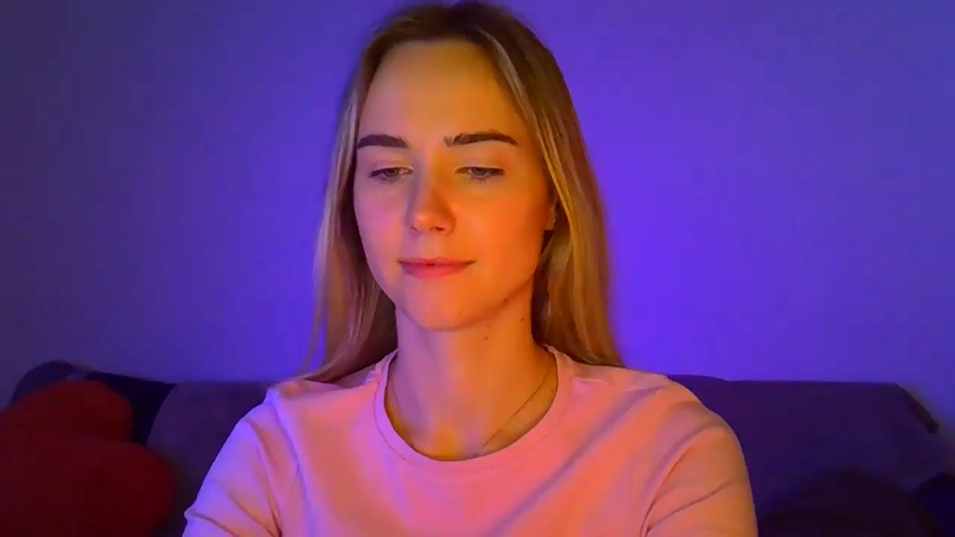 Gallery image thumbnail from Ocean__Soul's myfreecams stream on, 04/18/2025, 19:52 image 14 of 20