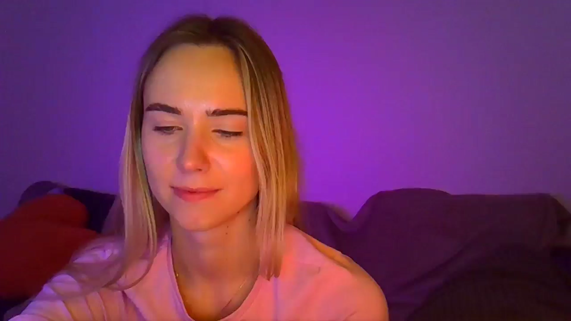 Gallery image thumbnail from Ocean__Soul's myfreecams stream on, 04/18/2025, 20:46 image 18 of 20