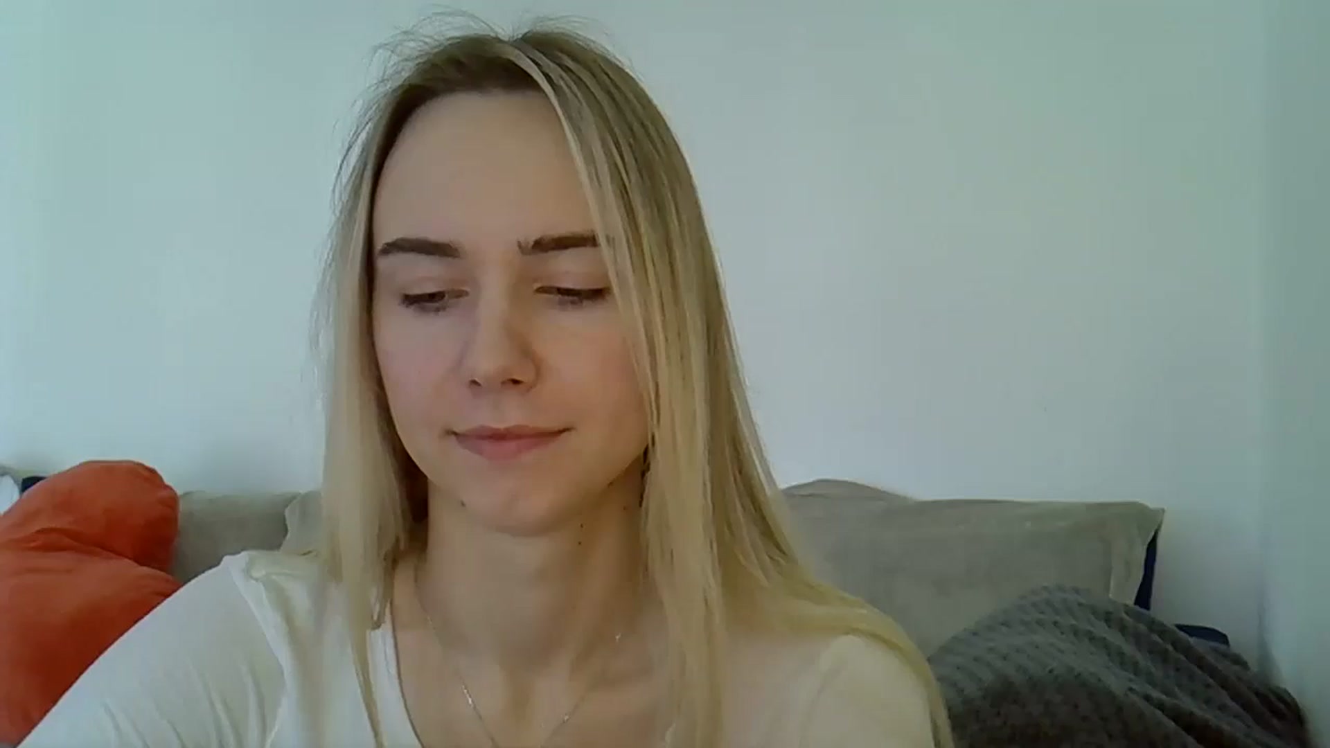 Gallery image thumbnail from Ocean__Soul's myfreecams stream on, 04/19/2025, 10:43 image 19 of 20
