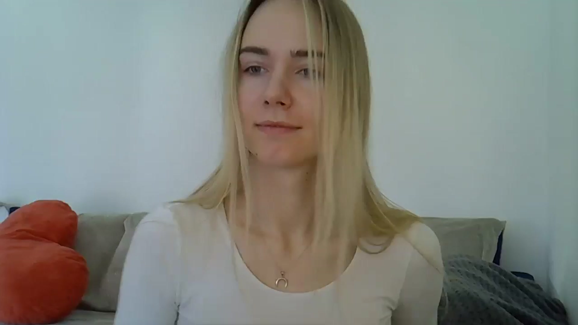 Gallery image thumbnail from Ocean__Soul's myfreecams stream on, 04/19/2025, 10:43 image 1 of 20