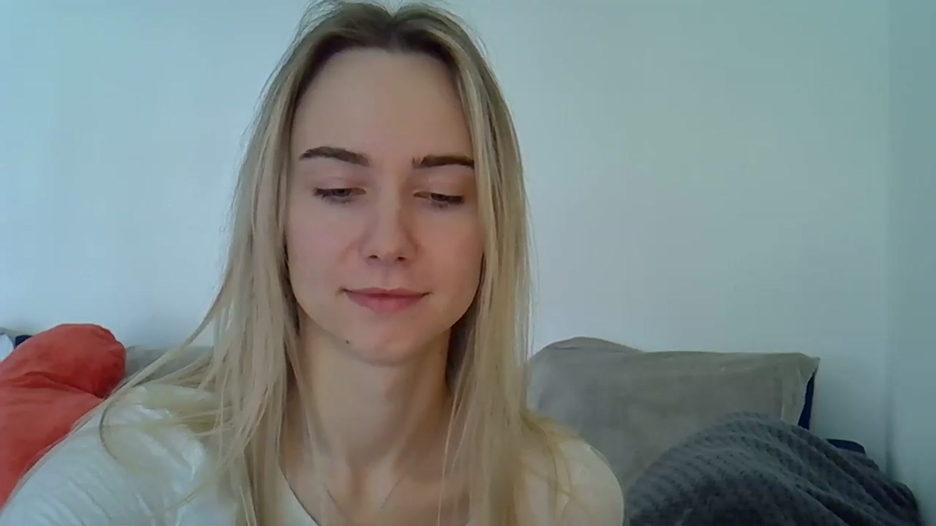Gallery image thumbnail from Ocean__Soul's myfreecams stream on, 04/19/2025, 12:11 image 2 of 20