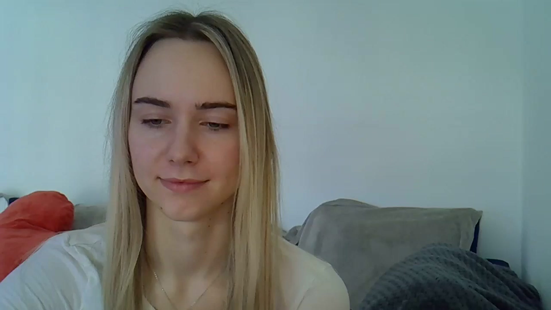 Gallery image thumbnail from Ocean__Soul's myfreecams stream on, 04/19/2025, 12:11 image 17 of 20