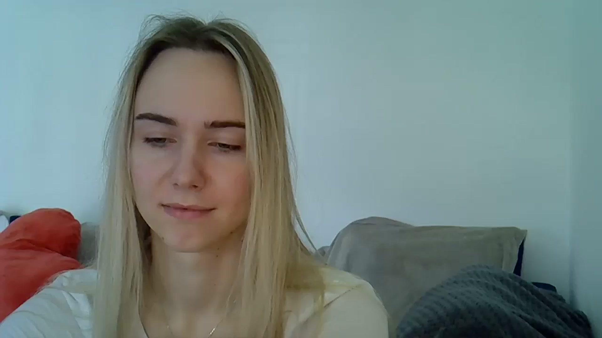 Gallery image thumbnail from Ocean__Soul's myfreecams stream on, 04/19/2025, 12:11 image 10 of 20