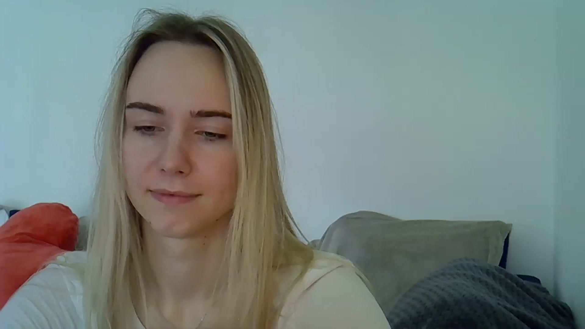 Gallery image thumbnail from Ocean__Soul's myfreecams stream on, 04/19/2025, 12:11 image 7 of 20
