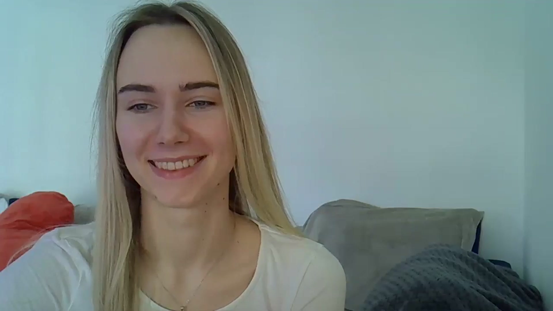 Gallery image thumbnail from Ocean__Soul's myfreecams stream on, 04/19/2025, 12:11 image 18 of 20