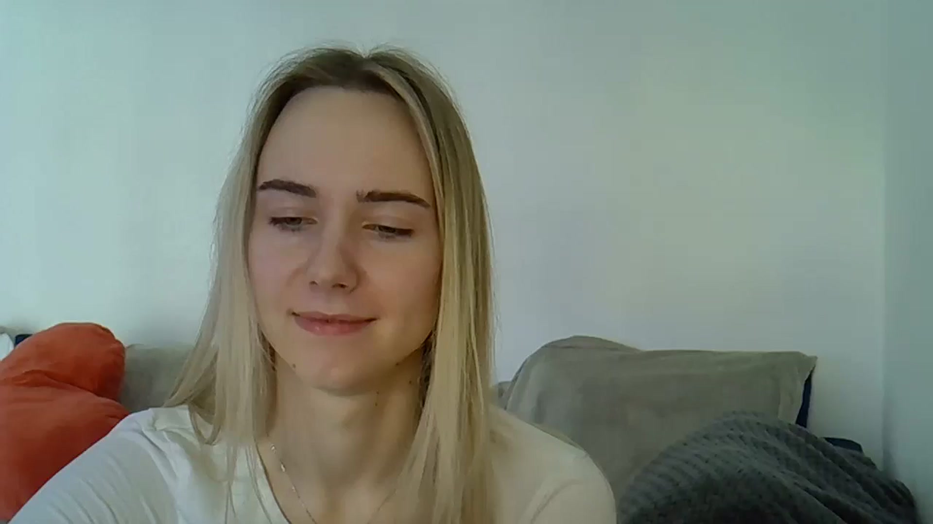 Gallery image thumbnail from Ocean__Soul's myfreecams stream on, 04/19/2025, 13:58 image 4 of 20