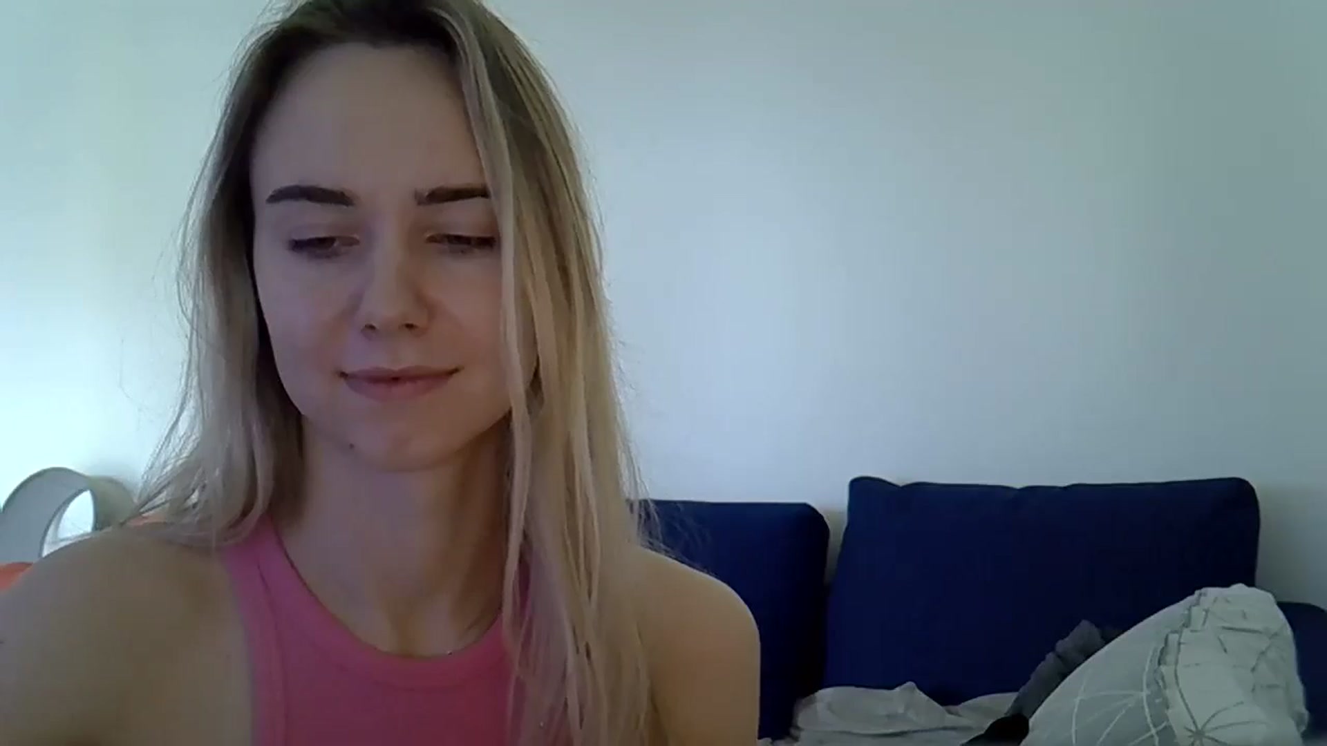 Gallery image thumbnail from Ocean__Soul's myfreecams stream on, 04/20/2025, 10:50 image 14 of 20