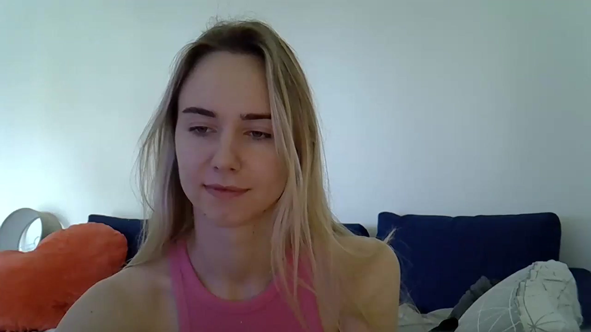 Gallery image thumbnail from Ocean__Soul's myfreecams stream on, 04/20/2025, 10:50 image 6 of 20