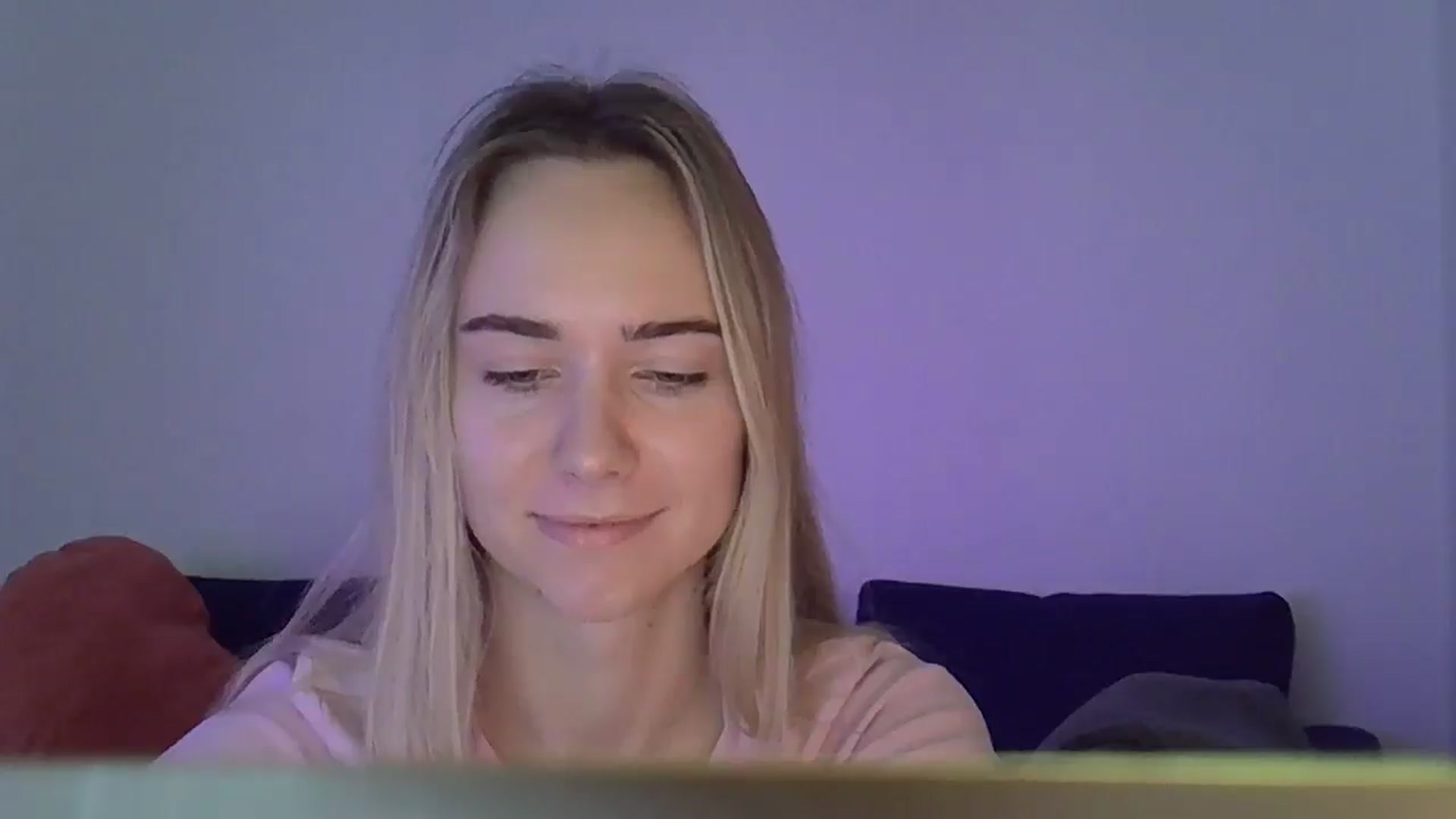 Gallery image thumbnail from Ocean__Soul's myfreecams stream on, 04/21/2025, 07:16 image 18 of 20