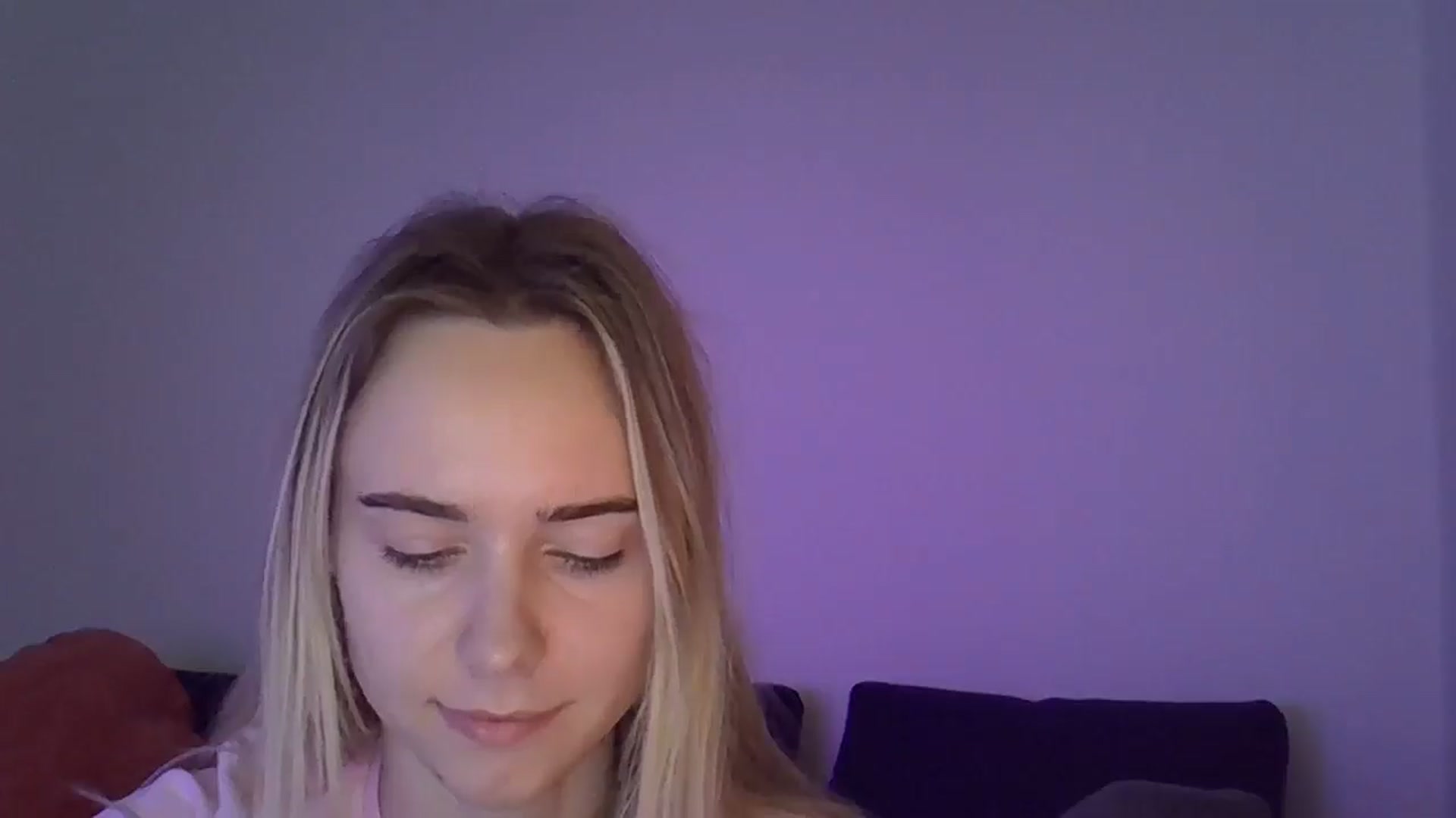 Gallery image thumbnail from Ocean__Soul's myfreecams stream on, 04/21/2025, 09:50 image 19 of 20